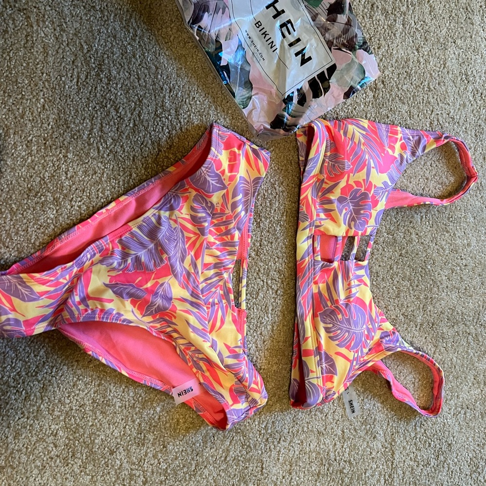 SHEIN Large swimsuit bikini